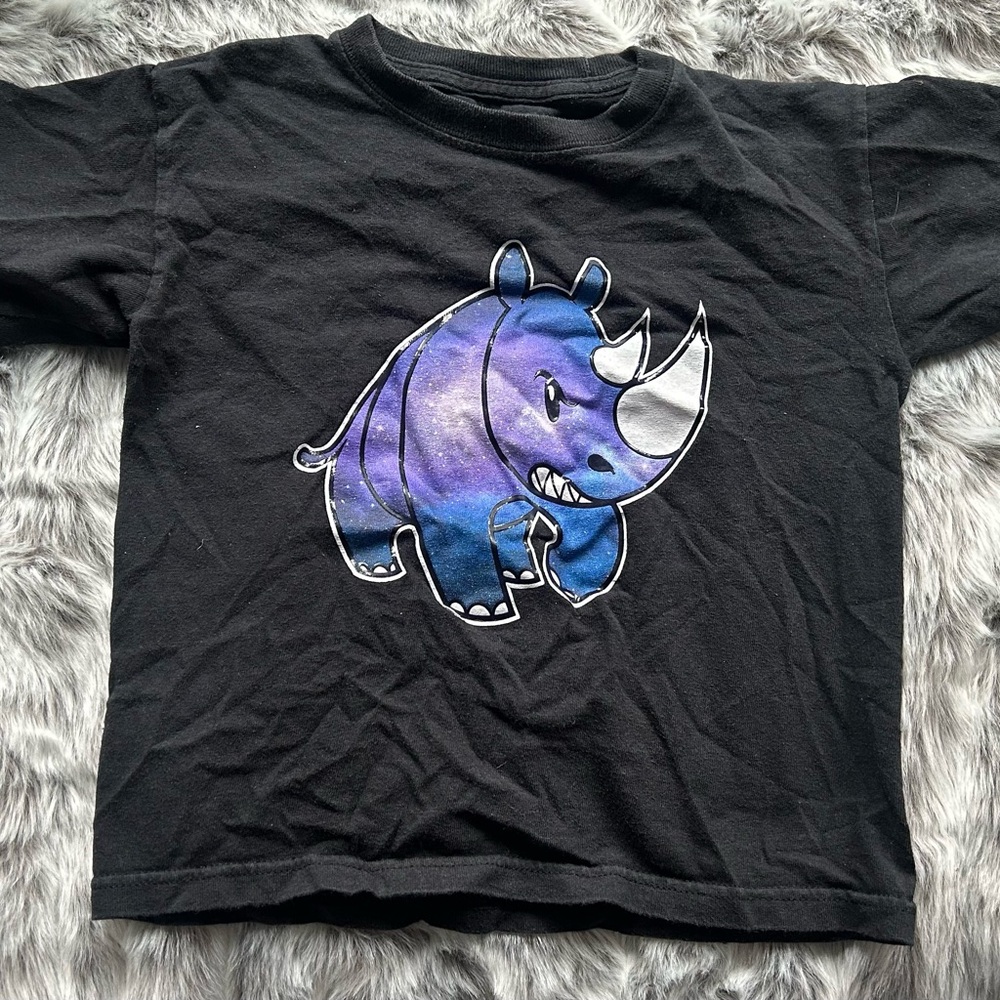 Baby Tee Black Rhino Graphic T-Shirt